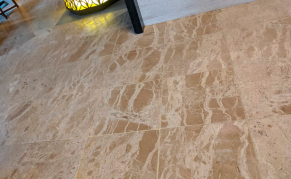 Lantai Batu Berwarna Alam